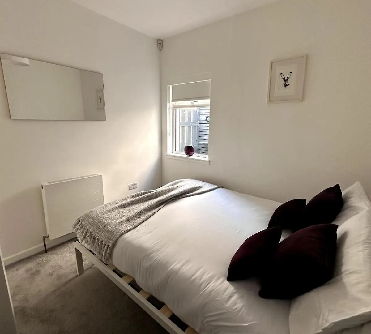 Kaimes Kip Stylish Edinburgh Five Bedroom Home